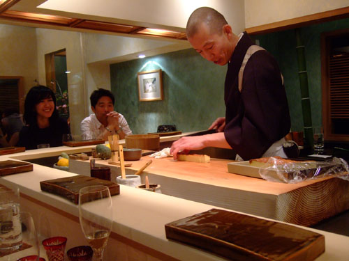 Hiro-san Slices the Tamago