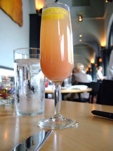 White Peach Bellini