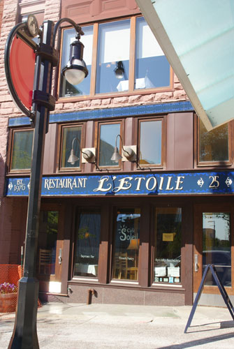 L'Etoile Exterior